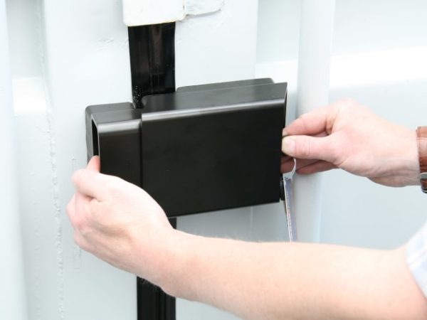 215/100 + 37RK/70HB100 Container Lock ABU2153770