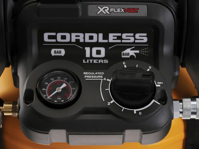 DCC1054T2 FlexVolt XR Compressor 54V 2 x 2.0Ah Li-ion DEWDCC1054T2 - Image 3