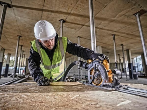 DCS579T2 XR FlexVolt Circular Saw 190mm 54V 2 x 6.0Ah Li-ion DEWDCS579T2 - Image 4