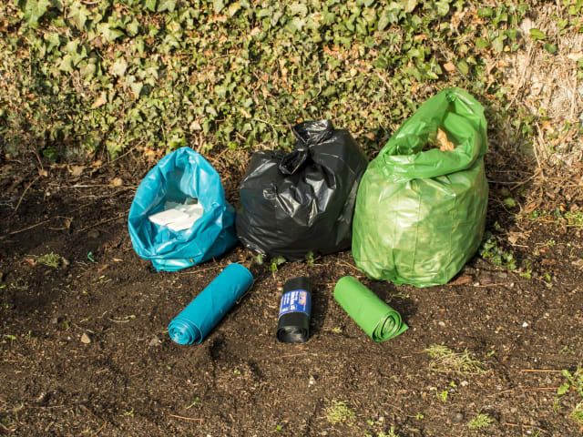 Blue Heavy-Duty Rubble Sacks (Roll 10) FAIBAGRS10H - Image 2