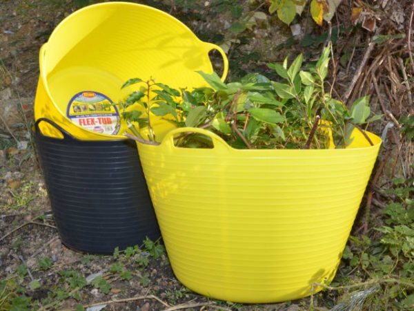 Heavy-Duty Polyethylene Flex Tub 28 litres Black FAIFLEX28B - Image 2