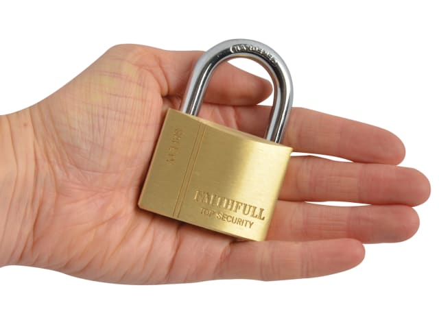 Brass Padlock 50mm 3 Keys FAIPLB50 - Image 3
