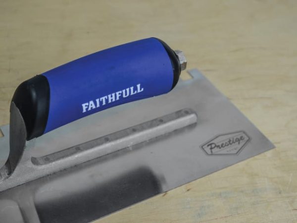 Prestige Notched Trowel 330 x 115mm (13 x 4.1/2in) FAIPTNT13SS - Image 2