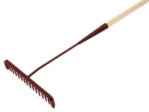 Tarmac Rake 16 Round Teeth - Wooden Handled FAITAR