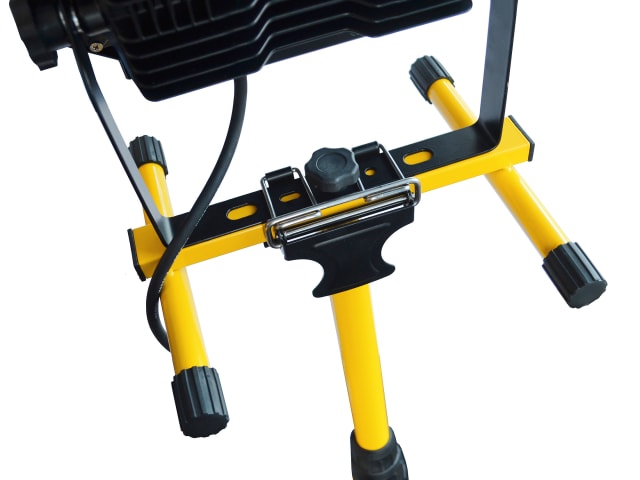 COB LED Single Pod Tripod Sitelight 30W 2100 Lumens 110V FPPSLLED30TL - Image 5