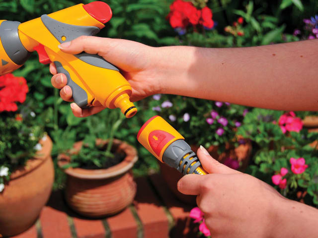 2055 AquaStop Plus Hose Connector for 12.5-15mm (1/2-5/8in) Hose HOZ2055 - Image 2