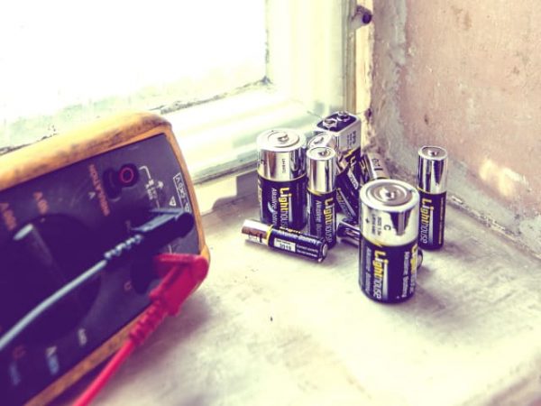 9V LR61 Alkaline Battery 1100 mAh (Single Pack) L/HBAT9V - Image 2