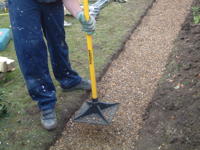 64-381 Earth Rammer (Tamper) With Fibreglass Handle 6.3kg (13.8lb) ROU64381 - Image 4