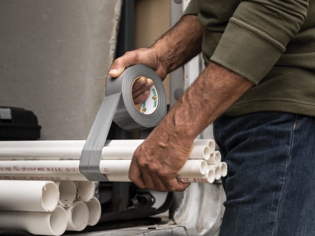 Duck Tape® Ultimate 50mm x 25m Silver SHU232153 - Image 3