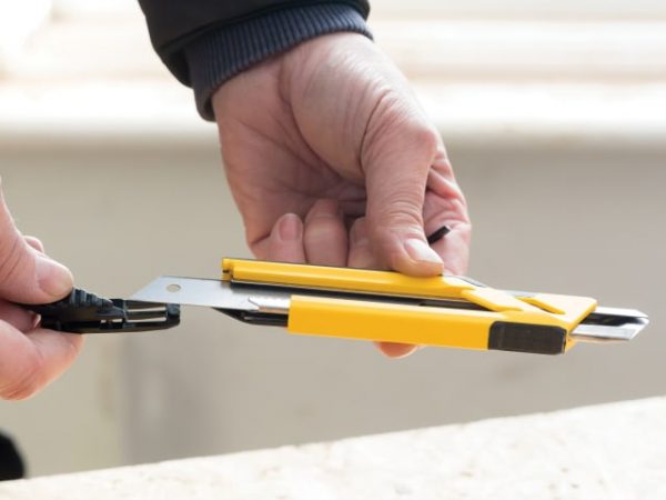 Self-Locking Snap-Off Knife 18mm STA010266 - Image 4