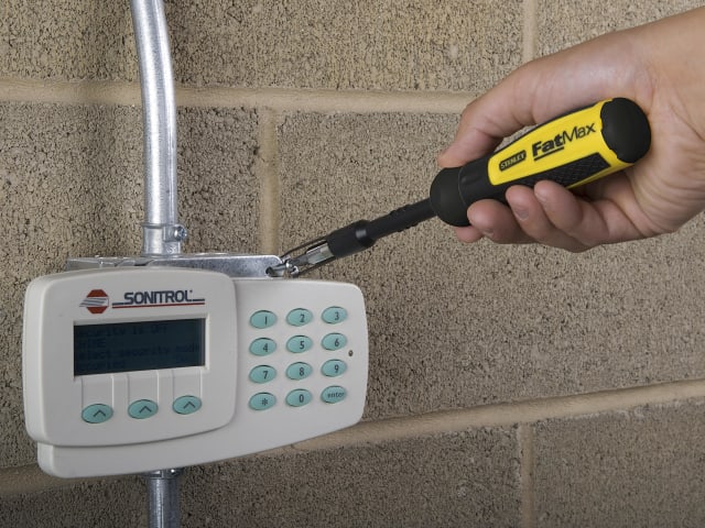 FatMax® Clip-N-Grip Multibit Screwdriver STA969188 - Image 4