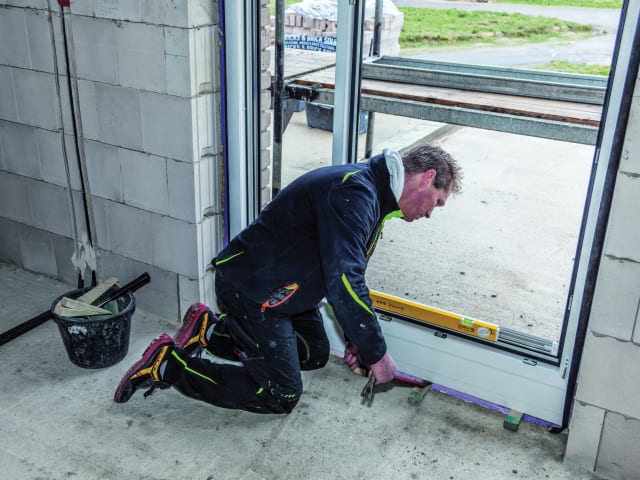 80T Telescopic Spirit Level 2 Vials 63-105cm STB80T63 - Image 4