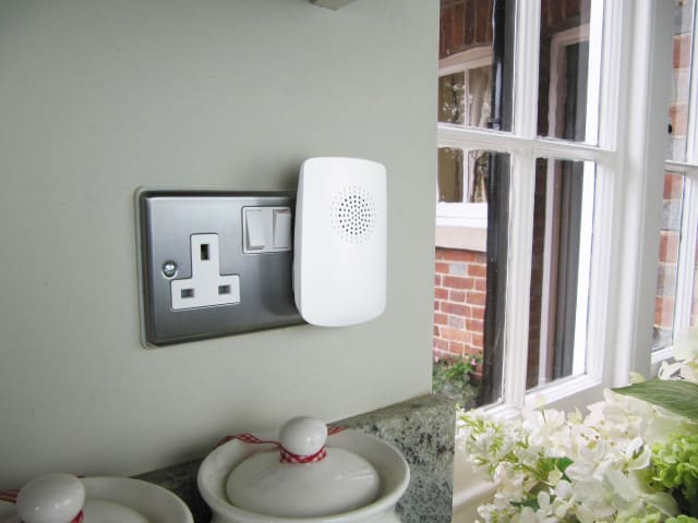 Portable & Plug-In Door Chime (Twin Pack) UNC63766 - Image 4