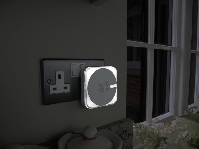 Plug-In Door Chime with Kinetic Bell Push UNC66408 - Image 2