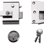 P2 Double Locking Nightlatch 40mm Backset DMG/PB Finish Visi YALP2DMGPB